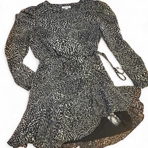 Black and white steve madden